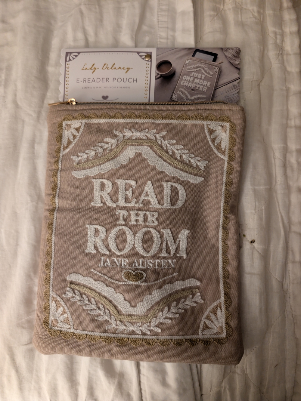 Blush E-Reader Pouch - Read the Room